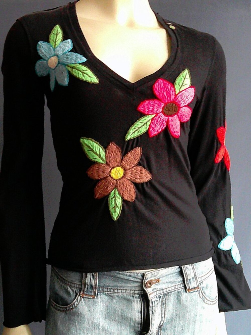 Joystick Black Floral Hand Stitched Embroidery Cotton Blend V-Neck Top Sm